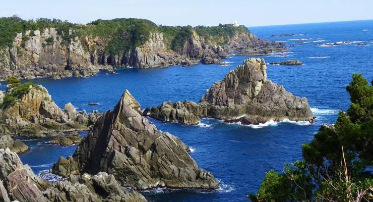 和歌山 海金剛の絶景が絶景すぎる まるで海に浮かんだピラミッド Taptrip