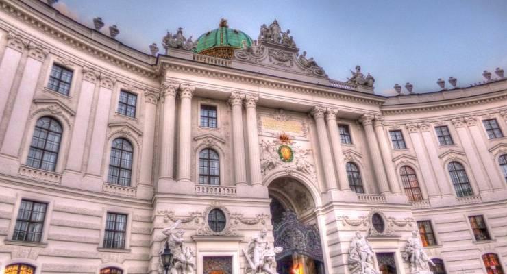 華麗すぎる家系図 これだけは押さえておいてほしいハプスブルク家の人々 Taptrip