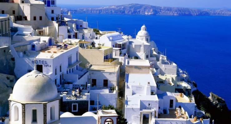 ギリシャ エーゲ海のミコノス島 白い壁と猫のお洒落すぎる街並み Taptrip