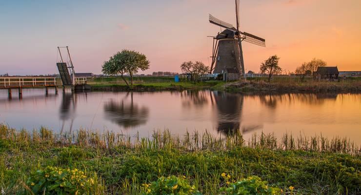 オランダで風車が観たい 風景と絶景が堪能できるおすすめの場所2選 Taptrip