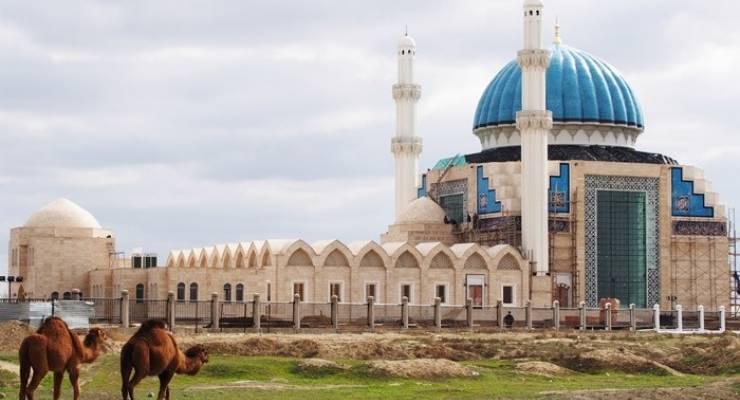カザフスタンの世界遺産 コジャ アハメド ヤサウィ廟 へ 巡礼の旅 Taptrip