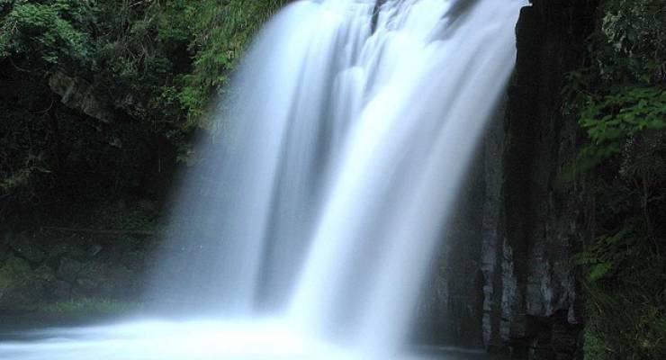 静岡観光で行くべき有名な滝おすすめ３選 絶景スポットでマイナスイオンを浴びよう Taptrip