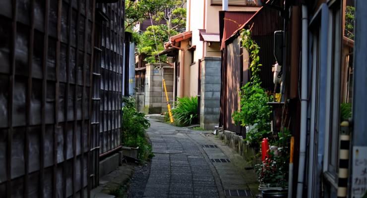 門司港の路地裏でレトロモダンな町並みを楽しもう おすすめお散歩コース Taptrip