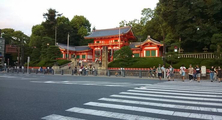 2020年初詣 八坂神社ってどんな神社 混雑状況と回避時間をお届け パワースポット情報も Taptrip 2ページ目