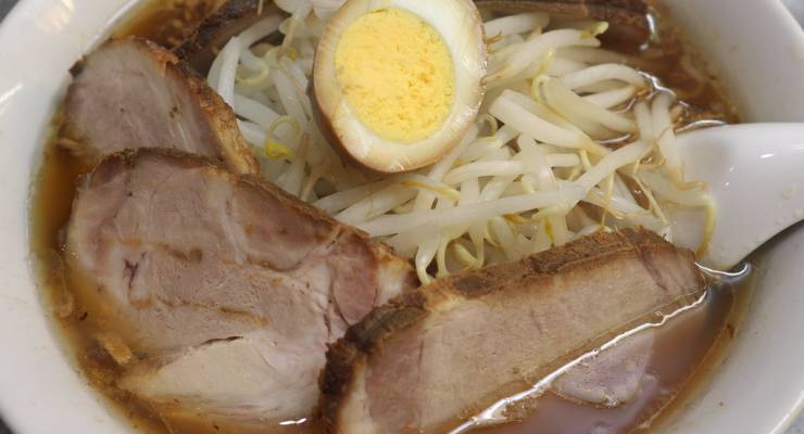 コンビニの人気ラーメン10選 カップ麺とは一味違うチルドラーメン 冷凍ラーメンをまとめました Taptrip