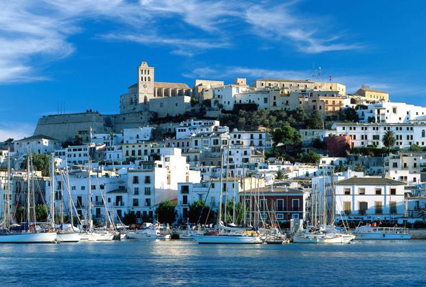 スペイン・イビサ島おすすめ観光スポット7選！情熱の国で音楽三昧の魅力ステイを