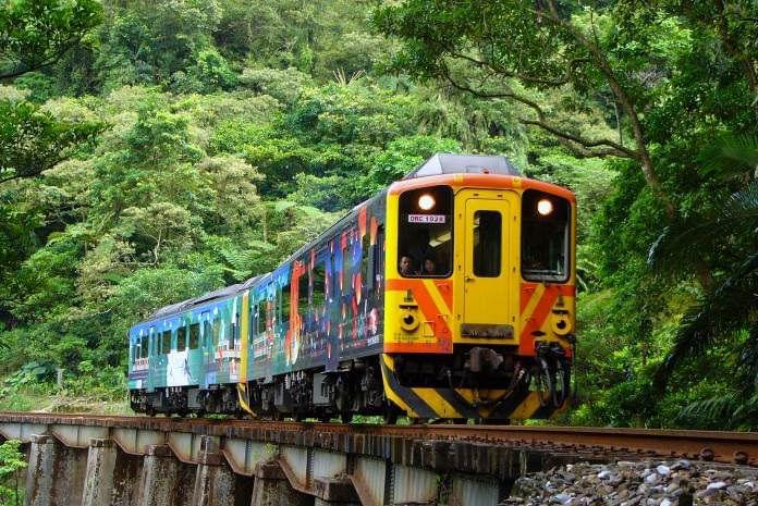 【台湾】平渓線で行く電車観光の旅！台北から日帰り旅行で自然を楽しもう