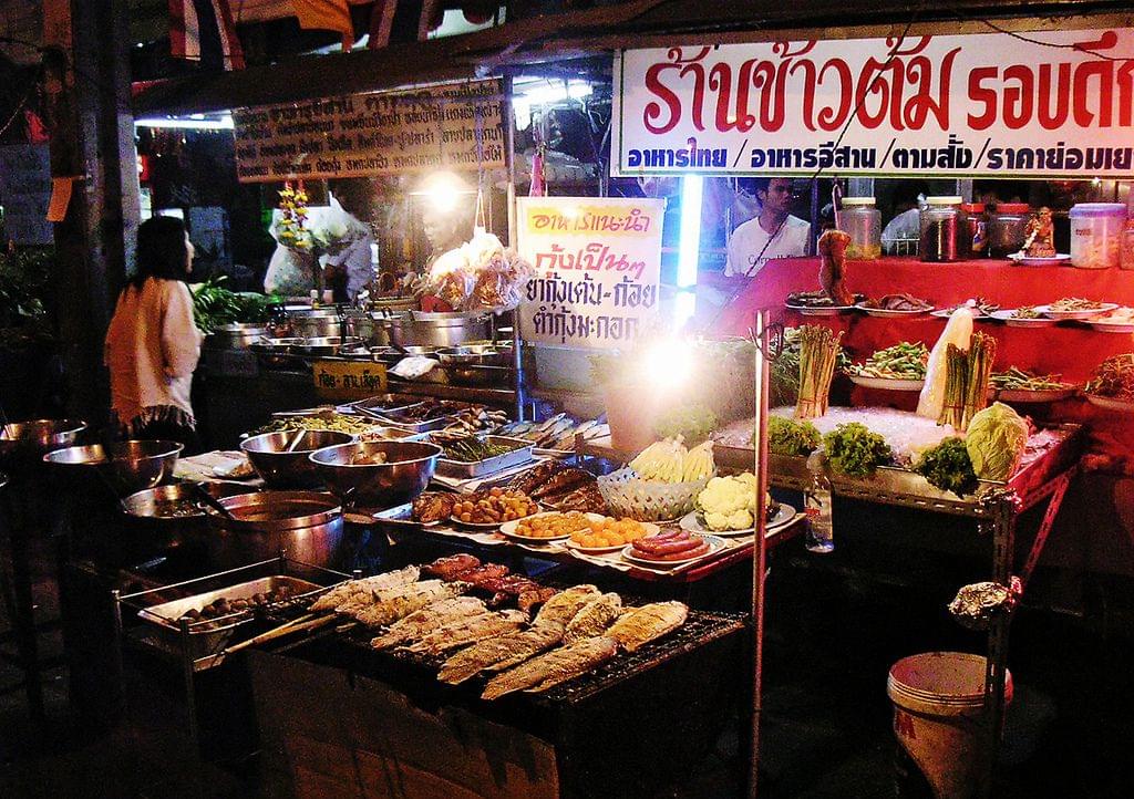 激安激ウマなローカルグルメ！バンコクで屋台街を食べ歩こう！