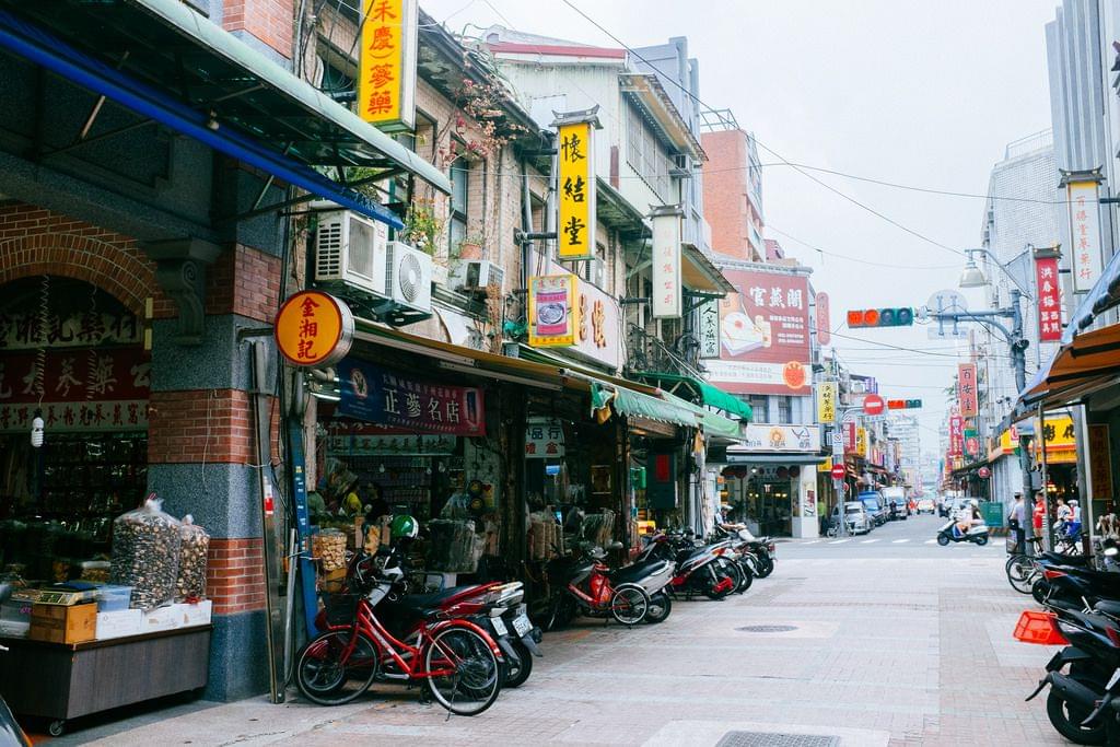 老舗や問屋街が楽しい！台湾の迪化街が話題の観光スポット	
