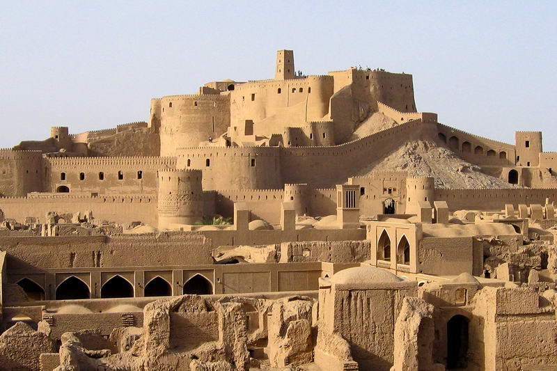 イランの歴史観光名所「バム遺跡」城塞都市が地震から文化の復興・復元！