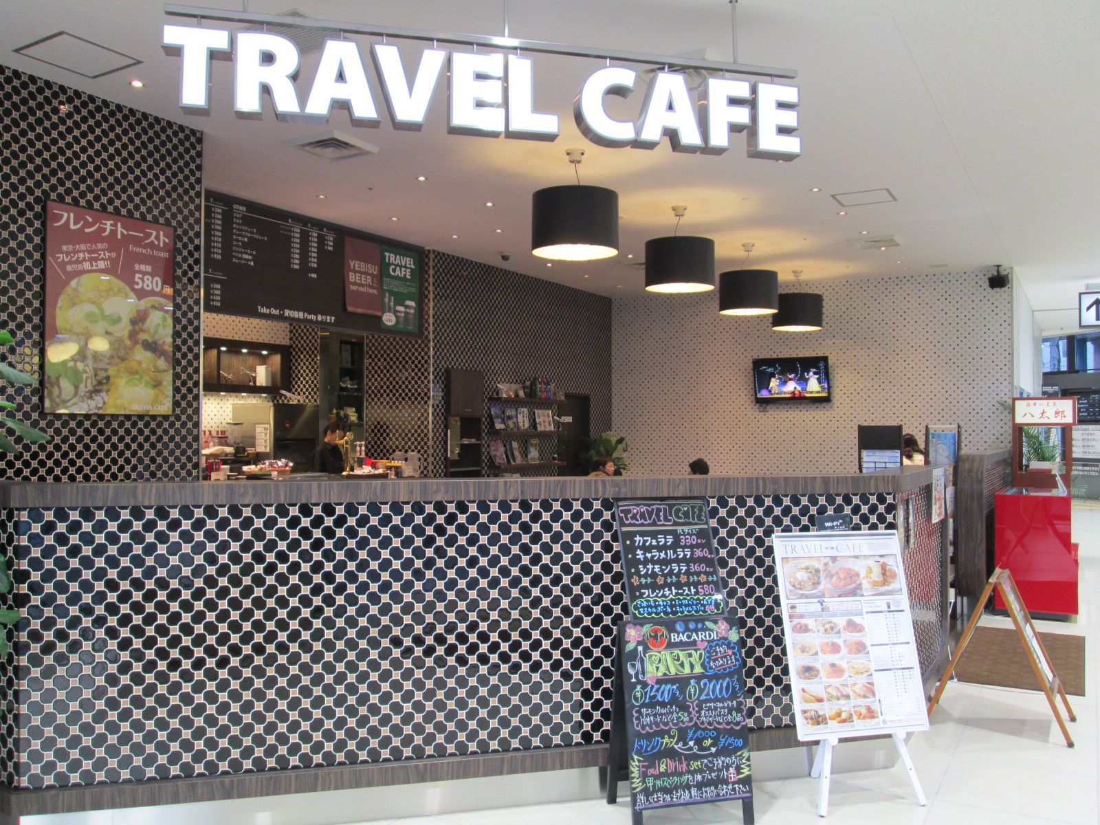 全国のおすすめトラベルカフェ！店舗毎に異なる雰囲気が魅力の旅行＋カフェコラボスペース