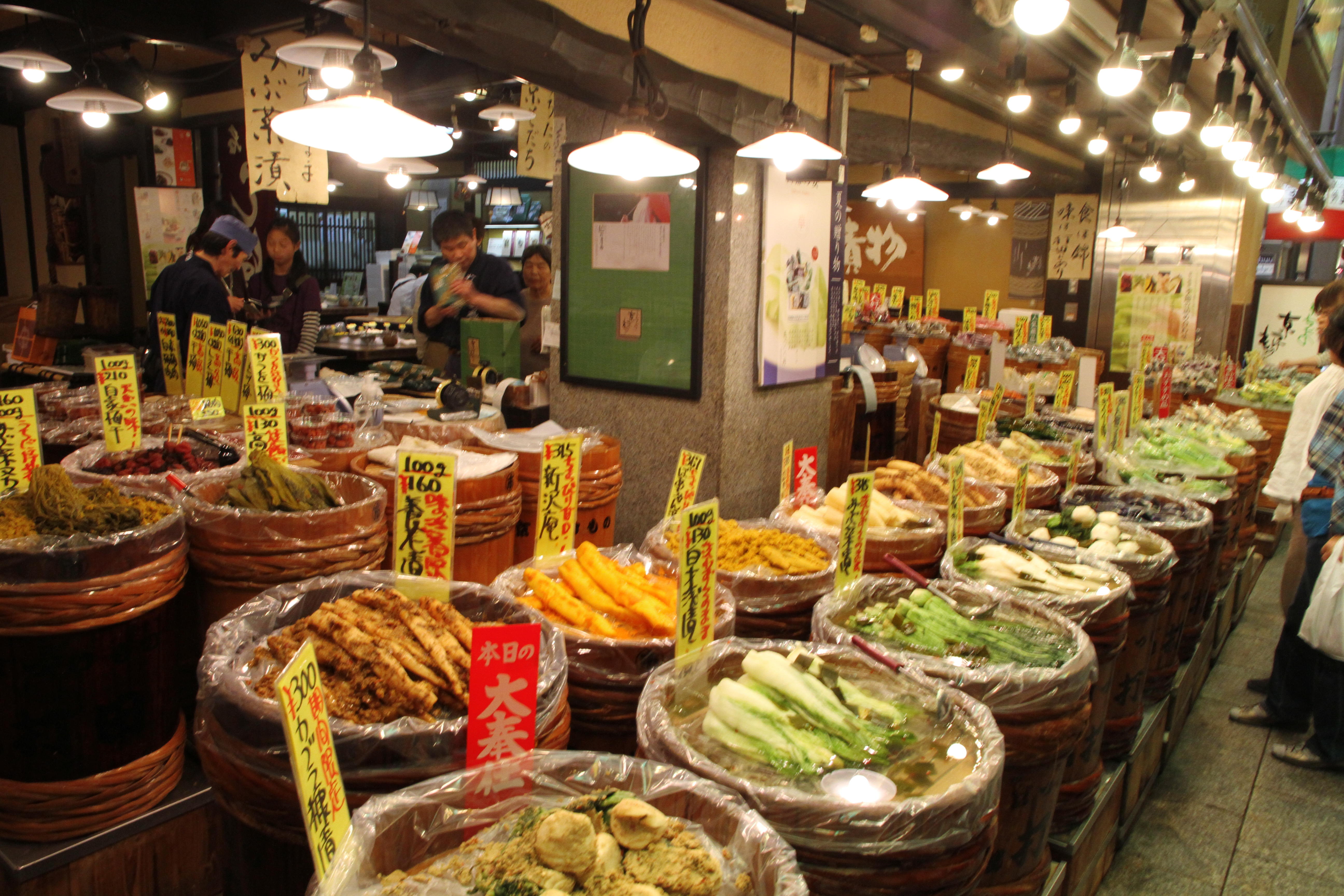 京都の台所、錦市場で食べ歩きしたい！ご当地絶品グルメ５選！