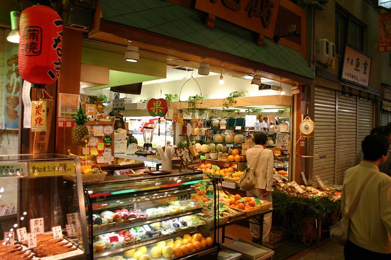 京都の台所、錦市場で食べ歩きしたい！ご当地絶品グルメ５選！