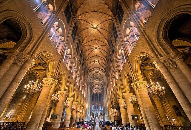 歴史あるパリのノートルダム大聖堂！フランス観光の代表格を徹底解説