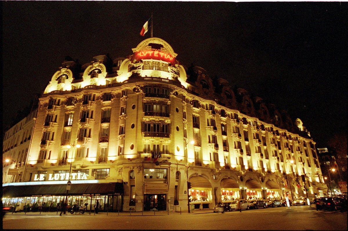 パリの人気ホテルおすすめ６選！まるで宮殿のような歴史的建造物に泊まれる！