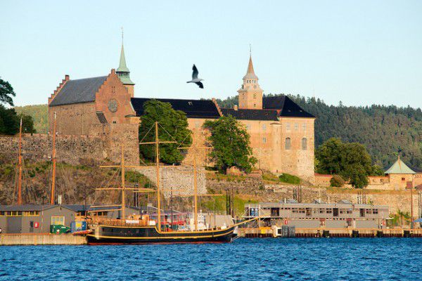 ノルウェーでアナと雪の女王の舞台アーケシュフース城に行こう！今や大人気のオスロ観光必訪スポット