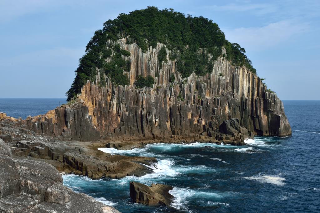 三重県の絶景ポイント楯ヶ崎！ハイキングしながら青の洞窟や断崖絶壁を堪能！