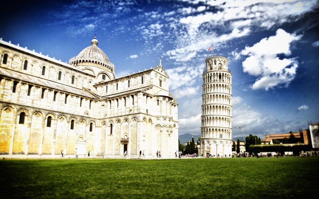 イタリア・ピサのおすすめ観光スポットガイド！フィレンツェから行く電車の旅