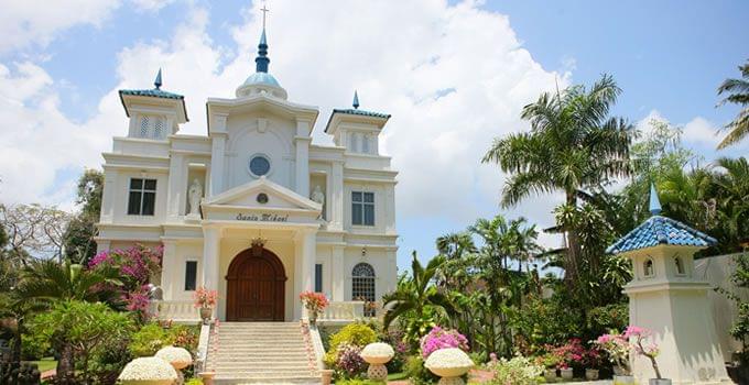 バリ島で結婚式におすすめな教会＆リゾートホテル４選！ビーチチャペルで憧れの海外挙式を！