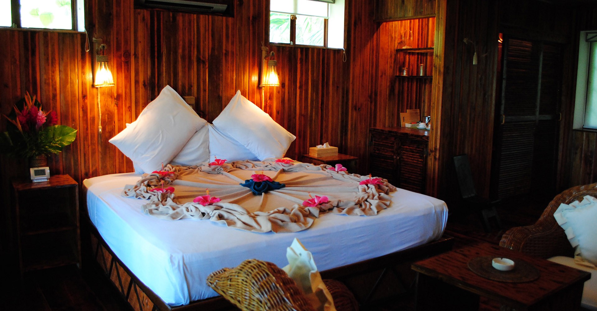 パラオの人気ホテル「プランテーション・リゾートホテル」はジャングルの中に泊まるような空間だった！