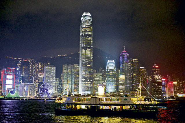 香港夜景が観光できる人気乗り物ツアーおすすめ３選【フェリー・バス・トラム】
