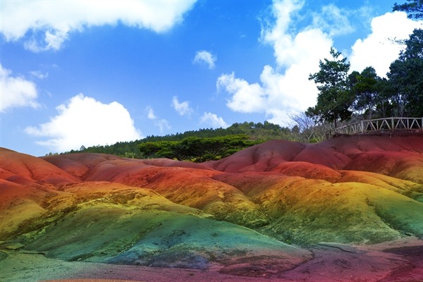 海の中の滝・陸に浮かぶ虹！モーリシャスで観てほしい絶景スポットはココだ！