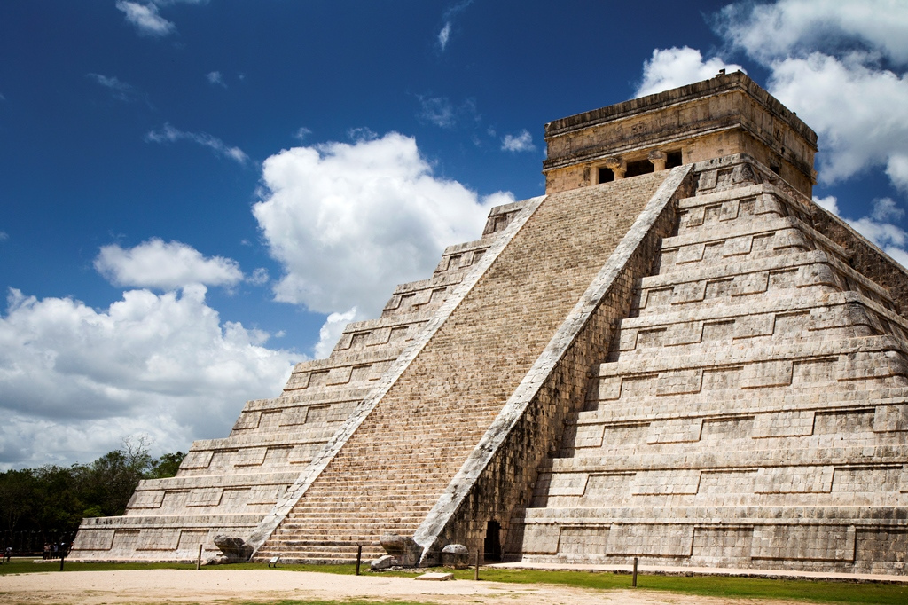 メキシコが誇る世界遺産！チチェン・イッツァ遺跡でマヤ文明の軌跡を辿る