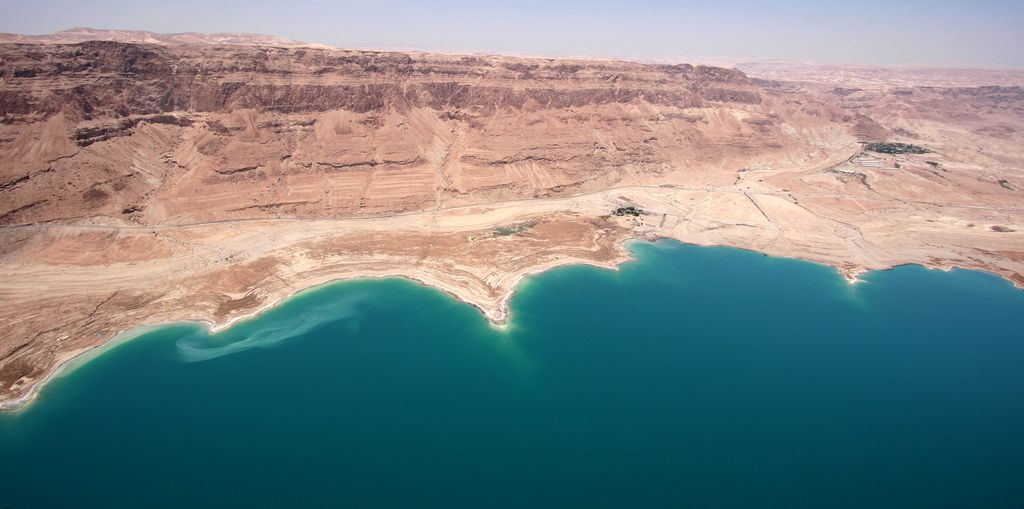 ヨルダン旅行で行くべき人気観光スポット６選！死海に浮かぶこともできる！