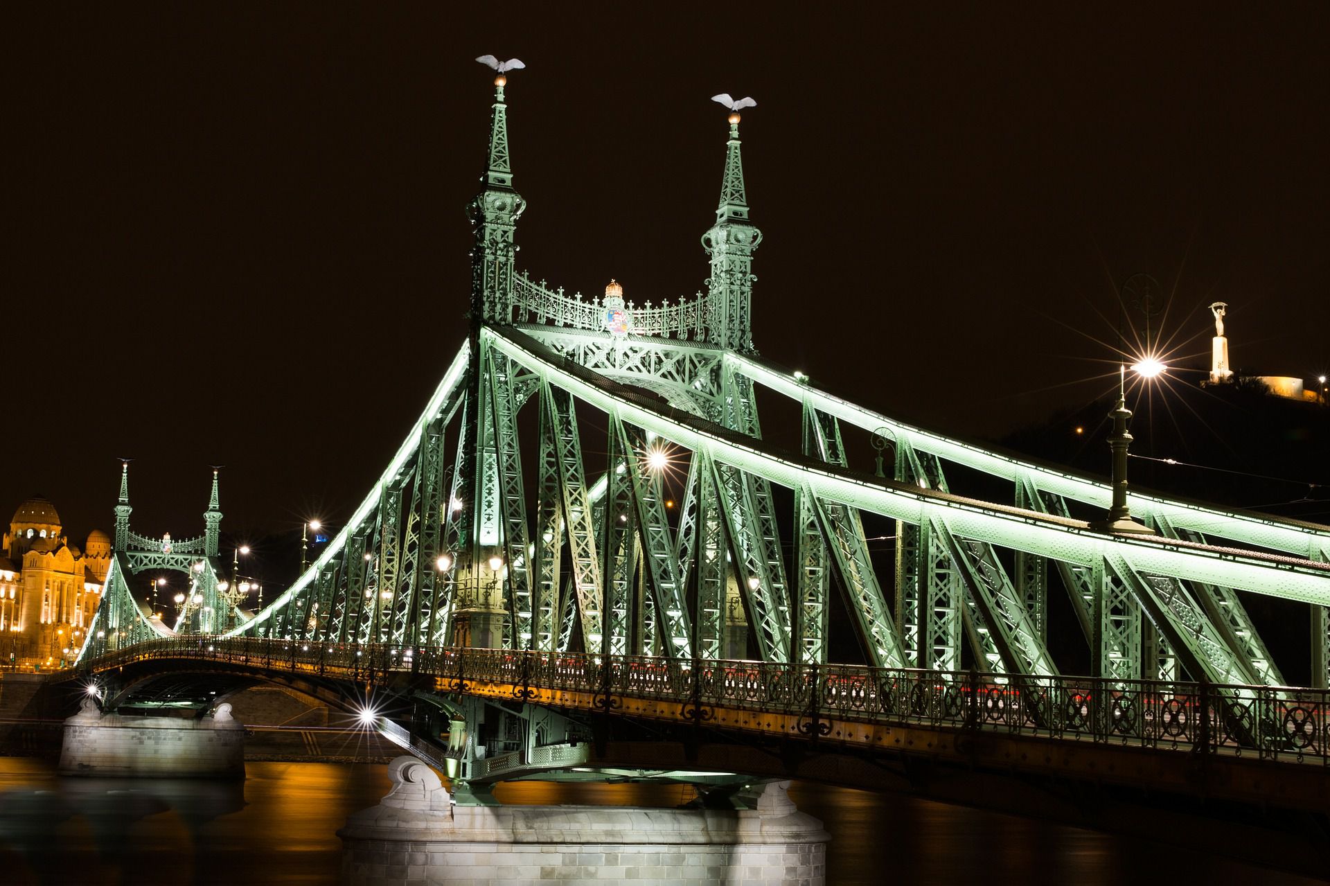 ハンガリー首都ブダペストでおすすめの夜景イルミネーション！珠玉の宝石が輝く人気夜景スポット