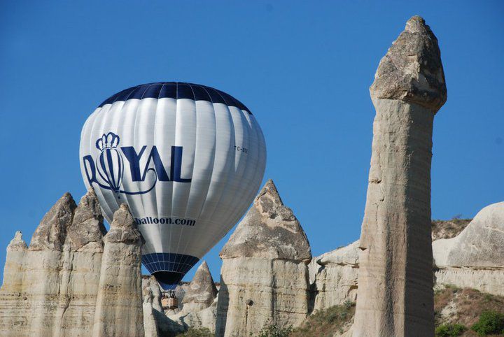 トルコの世界遺産カッパドキアで人気の熱気球ツアーおすすめ２選