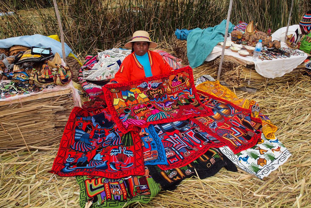 ペルーおすすめ観光地「チチカカ湖」特集！先住民の雑貨や文化遺産の建造物が素敵