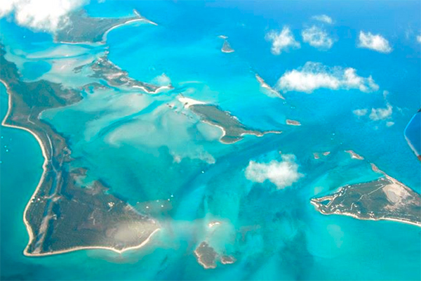 バハマの秘境ロングアイランド！カリブ海の絶景で癒し旅