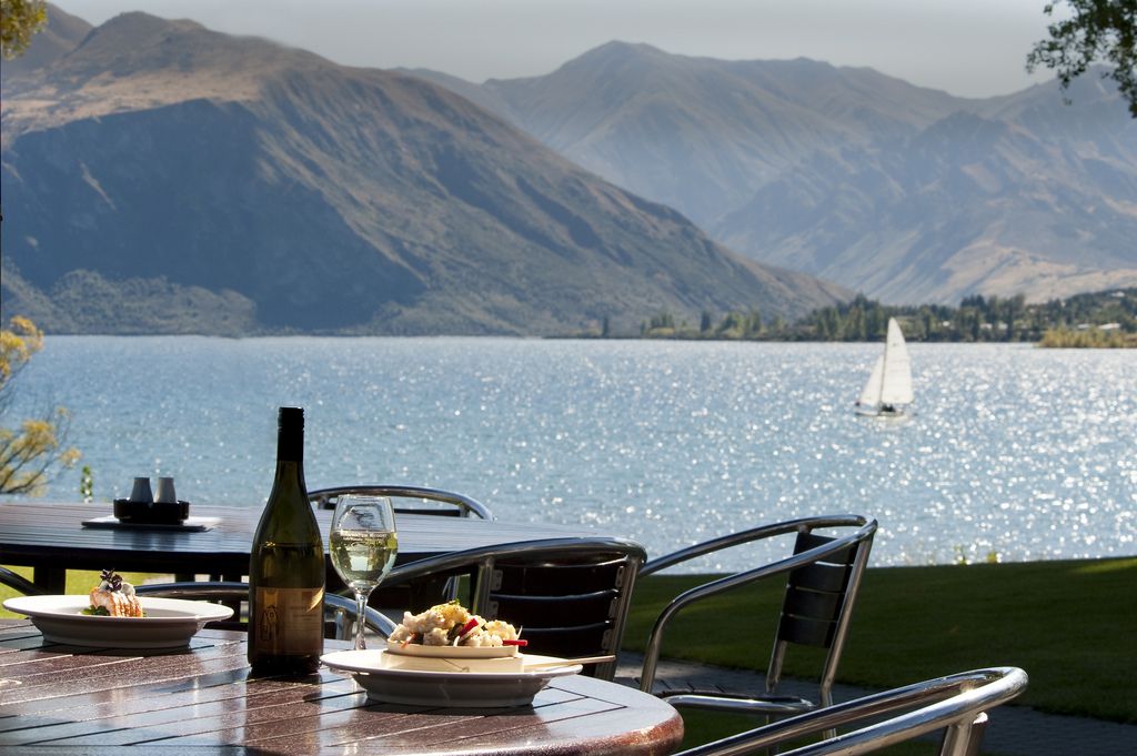 ニュージーランド・ワナカ湖畔の人気カフェレストランおすすめ３選！雰囲気抜群の絶景が魅力