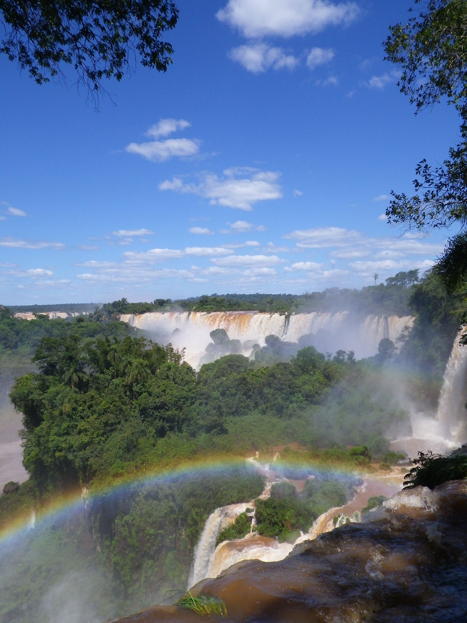 アルゼンチンとブラジルにまたがるイグアスの滝大特集！アクセス方法から人々が魅了され続ける秘密まで