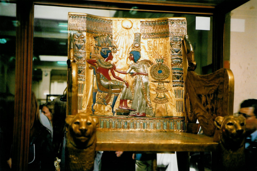 エジプトの見どころ！若きツタンカーメン王を飾る2,000点の財宝