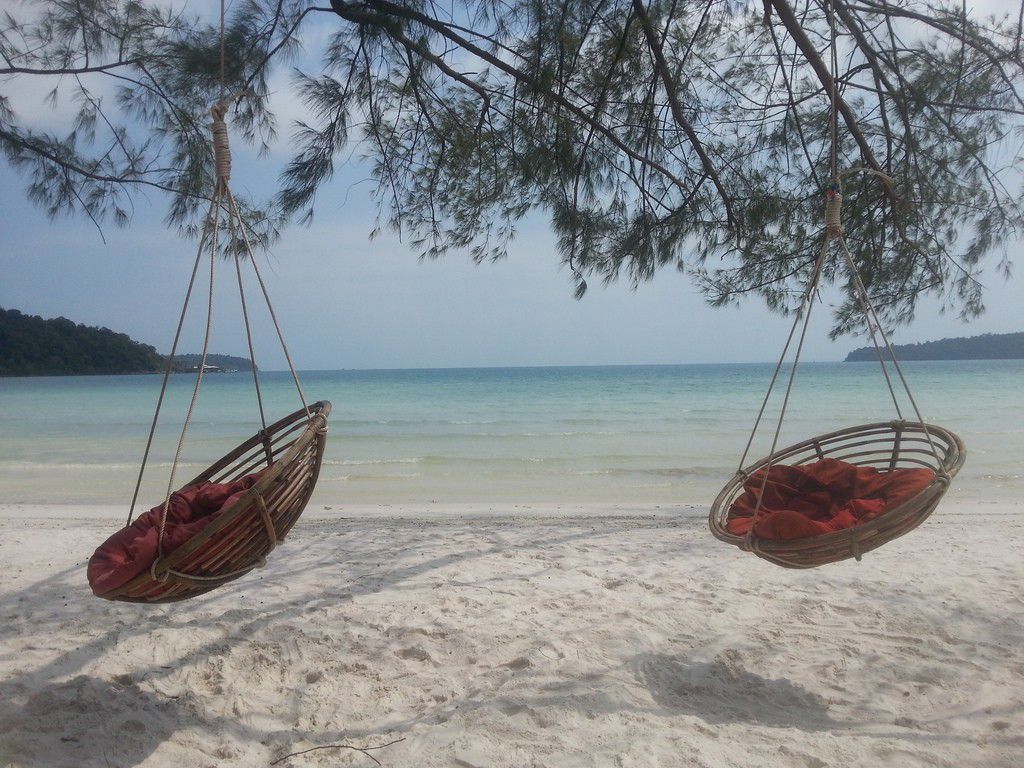 アンコールワットだけじゃない！カンボジアの美しすぎる秘島「ロン島」でビーチを独り占め！