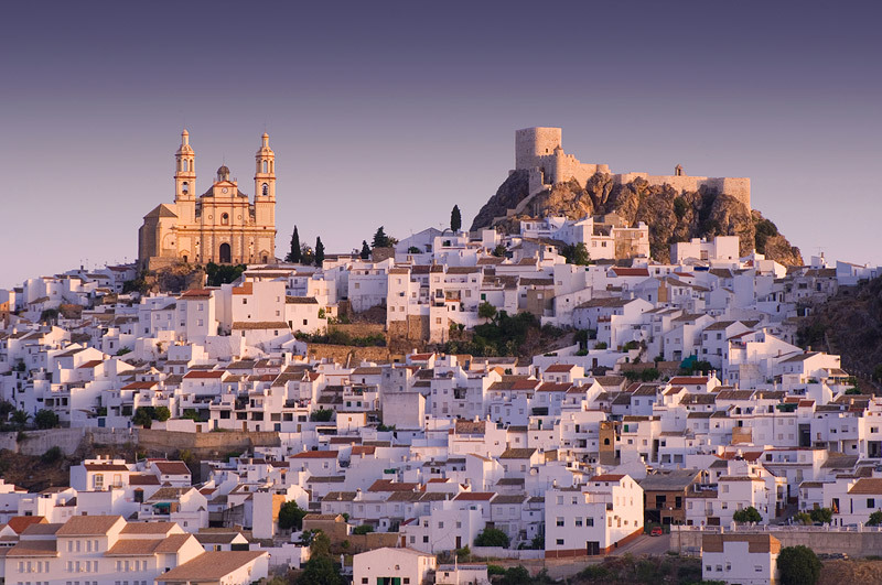 スペイン・アンダルシアの白い村、絵画の世界を覗き観よう♪