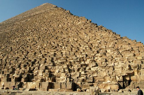 エジプト・ギザの三大ピラミッド特集！ピラミッドとスフィンクスのライトアップも！