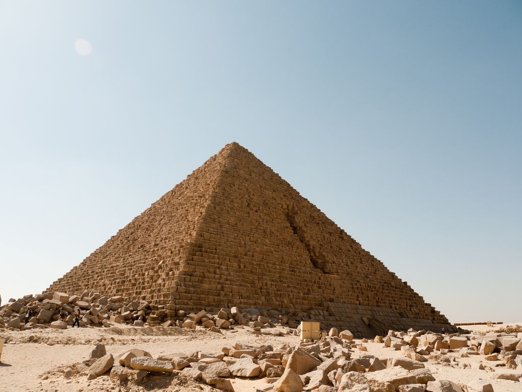 エジプト・ギザの三大ピラミッド特集！ピラミッドとスフィンクスのライトアップも！