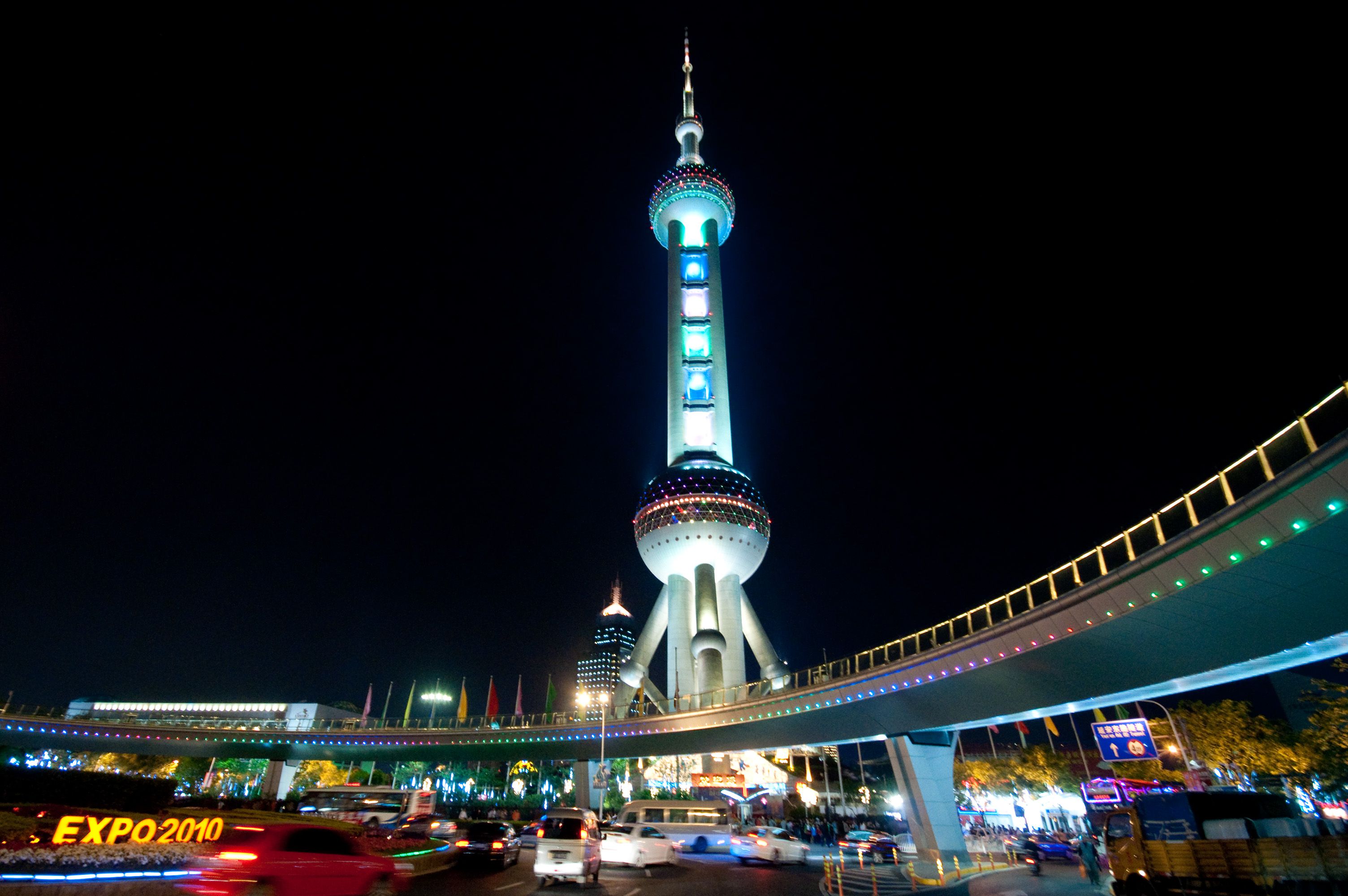 絶対行きたい上海のおすすめ高層タワーTOP３！その高さと芸術的な造形にクラクラ！