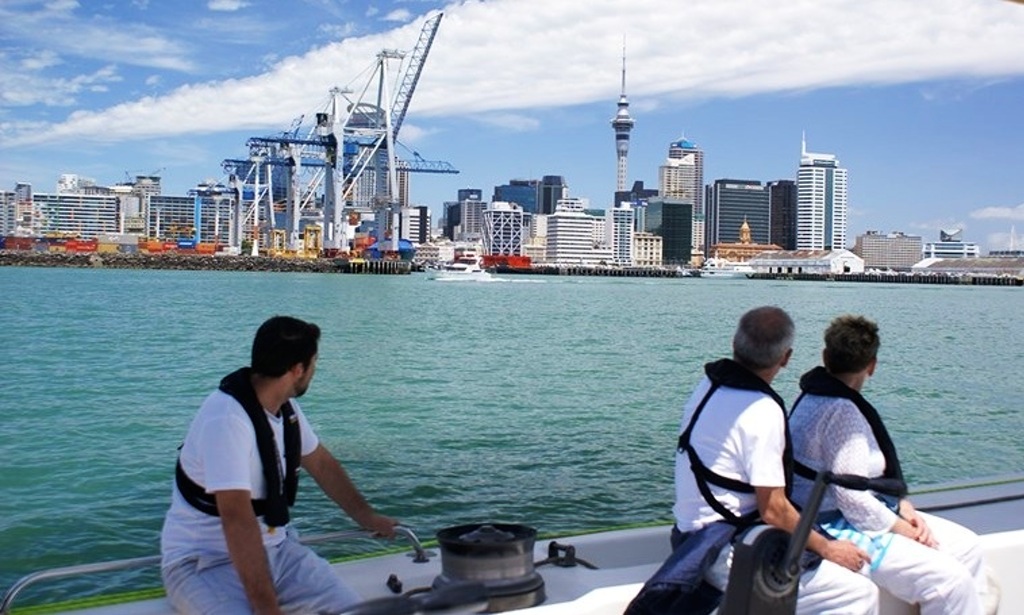 ニュージーランド帆の街オークランド観光でクルージング体験を！おすすめ人気クルーズ３選