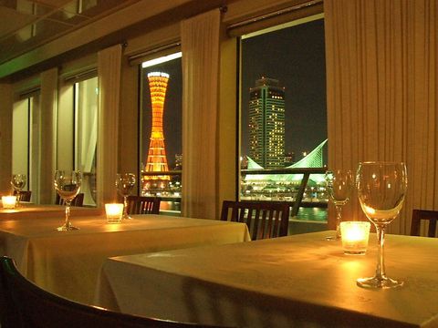 神戸の船上レストランで豪華なクルージングディナー！生演奏に中華、フレンチで贅沢三昧！