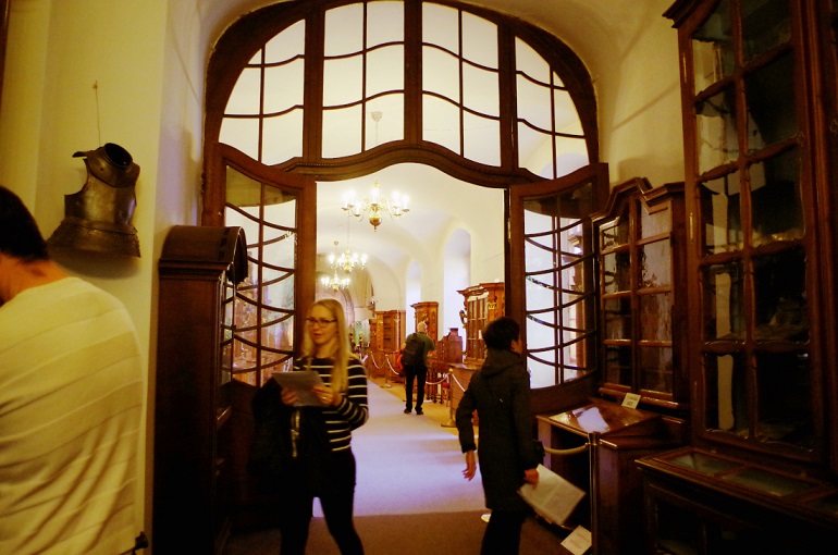人生1度は絶対行くべき！プラハにある図書館「ストラホフ修道院」