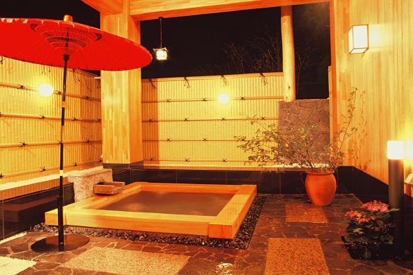草津温泉の魅力＆おすすめ旅館７選！素晴らしい泉質に客室露天風呂も！