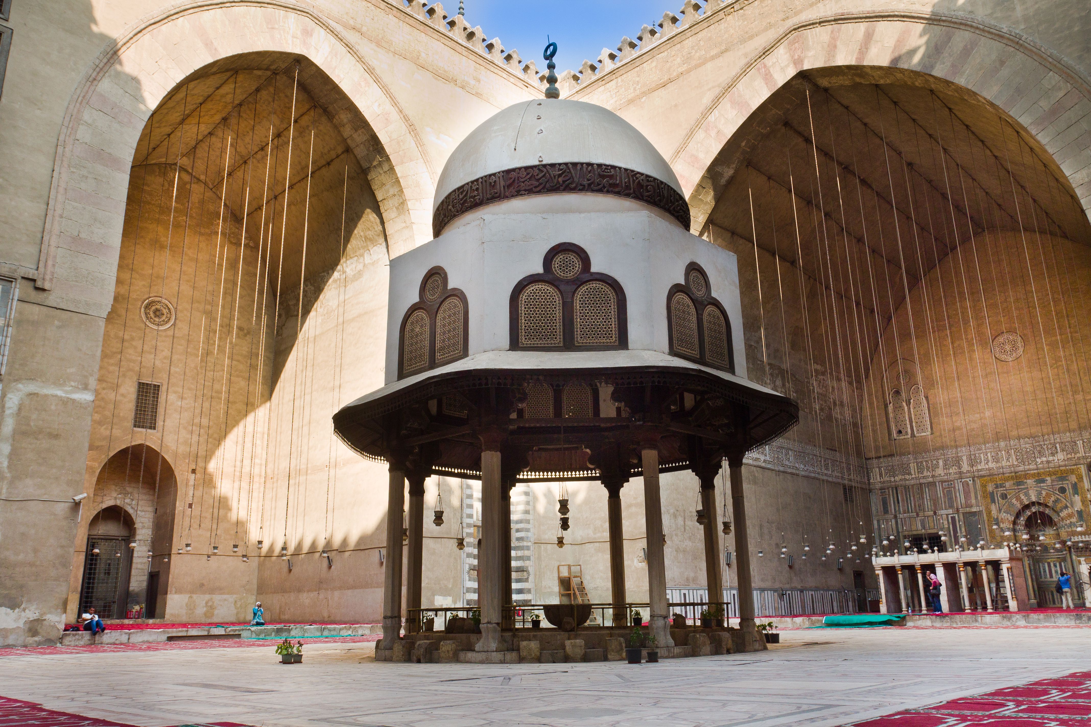 イスラム文化に触れる！イスラミック・カイロでモスク巡り