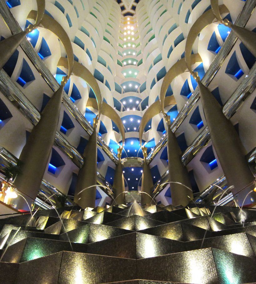 ドバイ超高級７つ星ホテル「バージ・アル・アラブ」は全部屋スイート！スパにレストランも