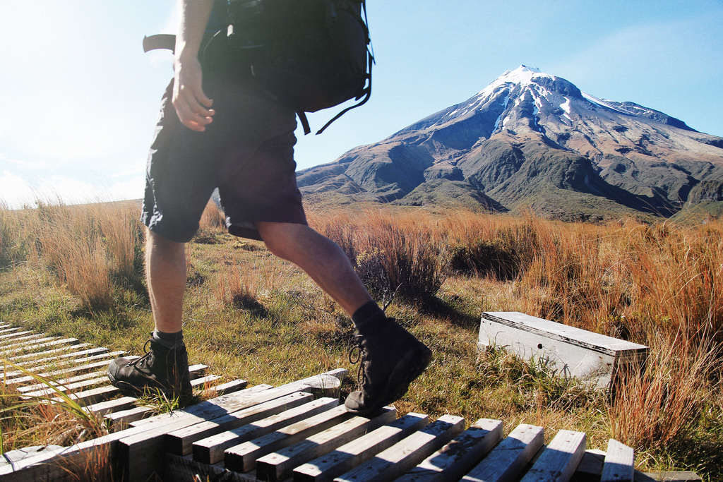 ニュージーランドの富士山「タラナキ山」で登山体験！見どころ＆トレッキングツアー紹介
