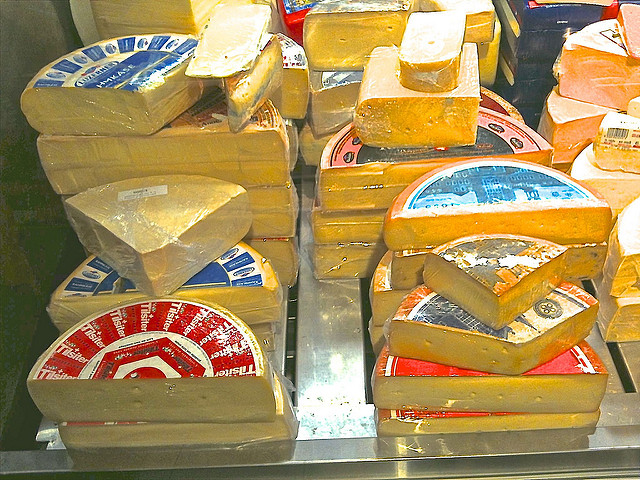 スイス旅行で体験したい絶品スイスチーズ5選！豊かな自然の恵みが凝縮された名品の魅力に迫る