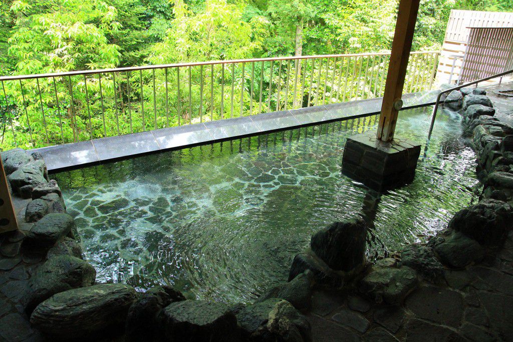 足湯もあり！秋川渓谷温泉 瀬音の湯（あきる野市）で渓谷を見下ろす露天風呂！