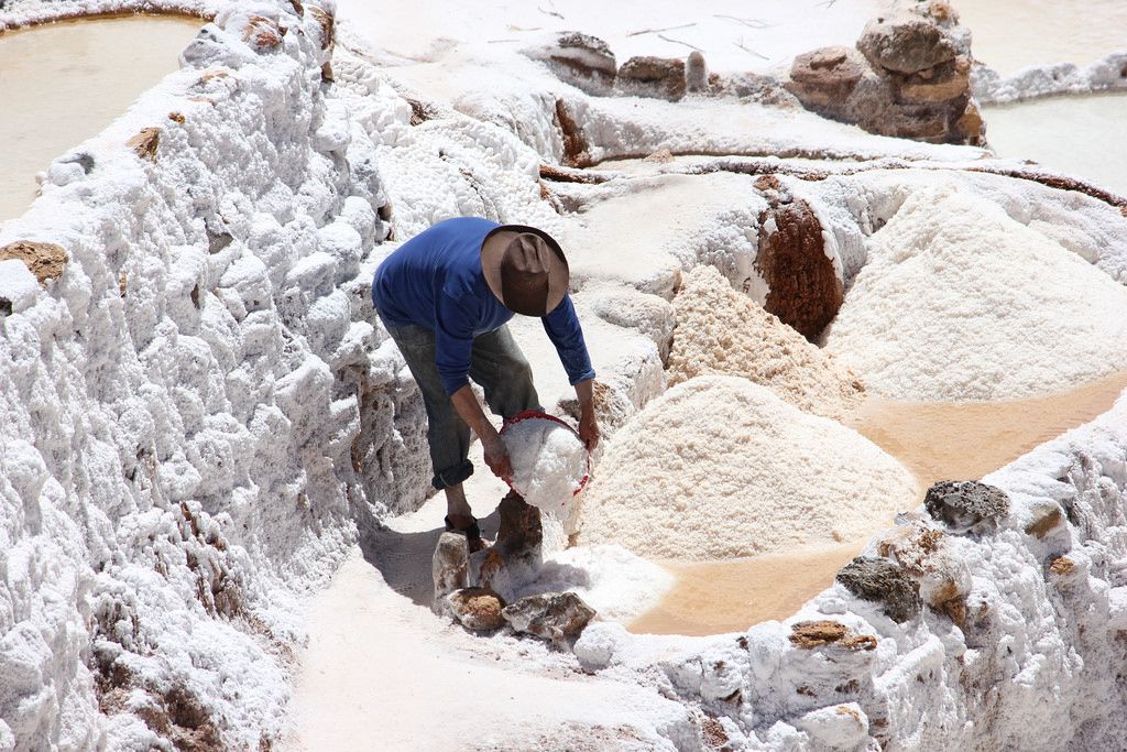 ペルー・クスコから行くマラス塩田徹底ガイド！不思議な光景が広がる山あいの岩塩の産地